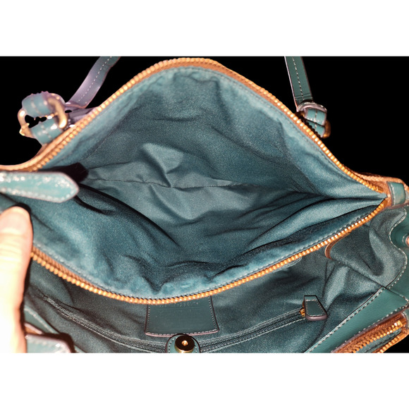 Peyton Signature Jordan double zip Carry-All (COACH F24603) - Picture 5 of 13